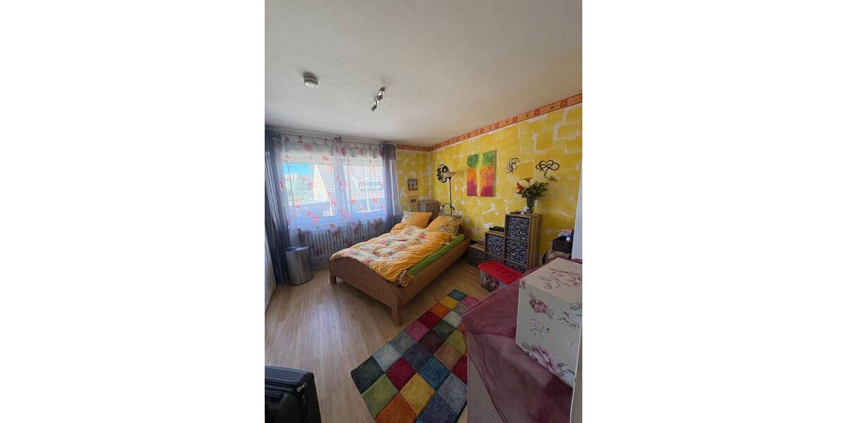 Etagenwohnung Krefeld Oppum - 1 Zimmer, 89 m&sup2;, 950&euro; | Angebot:26244926