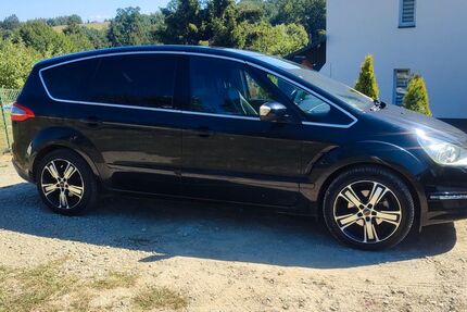 Ford S-Max 157.200 km 7.900 &euro; Hamminkeln 46499