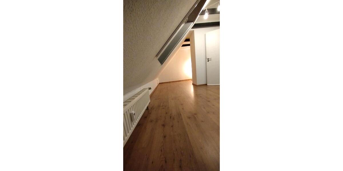 Dachgeschoßwohnung Oberhausen Osterfeld - 3.5 Zimmer, 75 m&sup2;, 165.000&euro; | Angebot:26789604