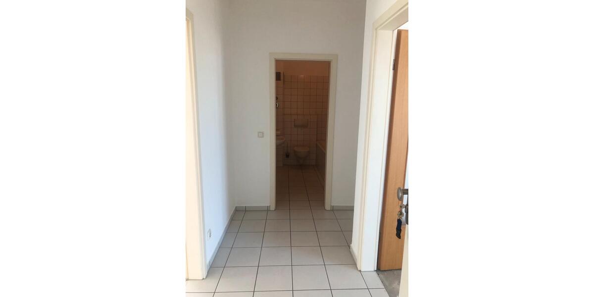 Dachgeschoßwohnung Essen Huttrop - 2.5 Zimmer, 56 m&sup2;, 671&euro; | Angebot:25839828