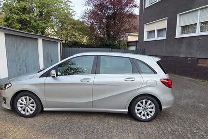Mercedes-Benz B 180 23.765 km 18.400 &euro; Oberhausen 46119