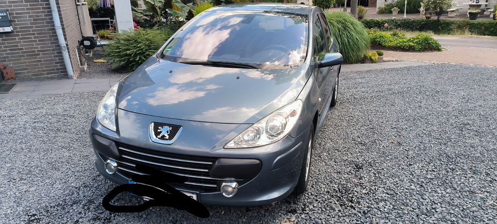 Peugeot 307 82.000 km 2.990 &euro; Xanten 46509