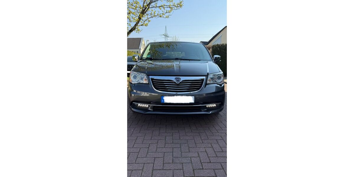 Lancia Voyager 160.500 km 15.900 &euro; Essen 45139