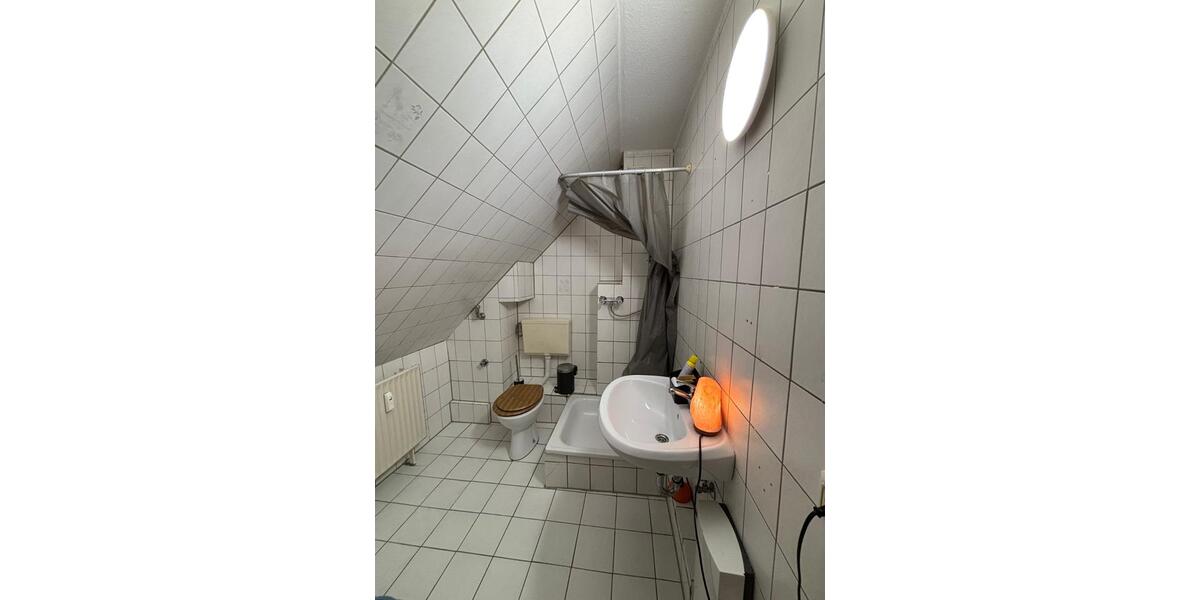 Dachgeschoßwohnung Dinslaken Lohberg - 1 Zimmer, 30 m&sup2;, 315&euro; | Angebot:25751944