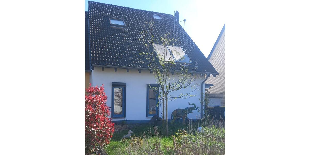 Doppelhaushälfte Dinslaken Hiesfeld - 4.5 Zimmer, 140 m&sup2;, 470.000&euro; | Angebot:26095461