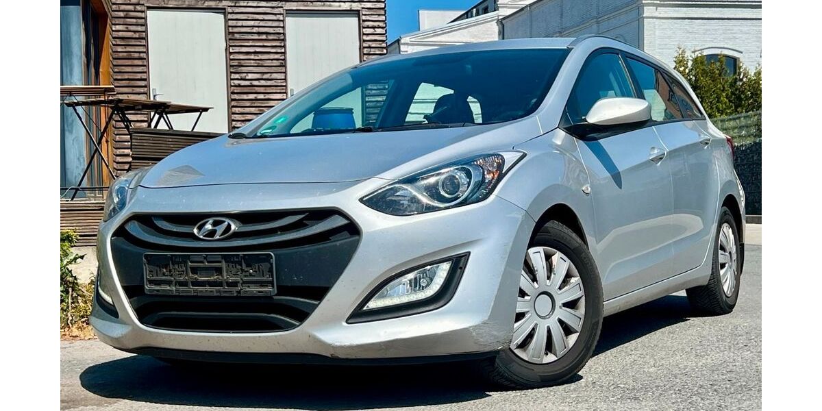 Hyundai i30 303.461 km 3.500 &euro; Gelsenkirchen 45884