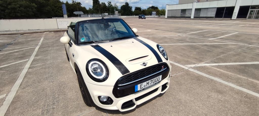 Mini Cooper S Cabrio 82.000 km 19.300 &euro; Oberhausen 46047