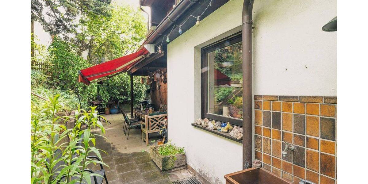 Einfamilienhaus Essen Bergerhausen - 8 Zimmer, 180 m&sup2;, 395.000&euro; | Angebot:26583846