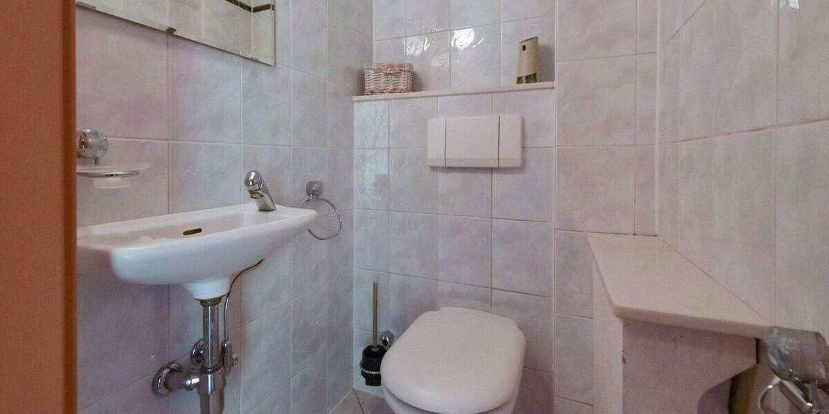 Etagenwohnung Duisburg / Duissern Duissern - 3 Zimmer, 104 m&sup2;, 299.000&euro; | Angebot:25695782