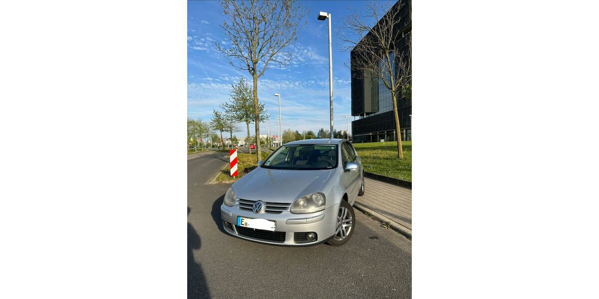 VW Golf 210.000 km 2.900 &euro; Essen 45139