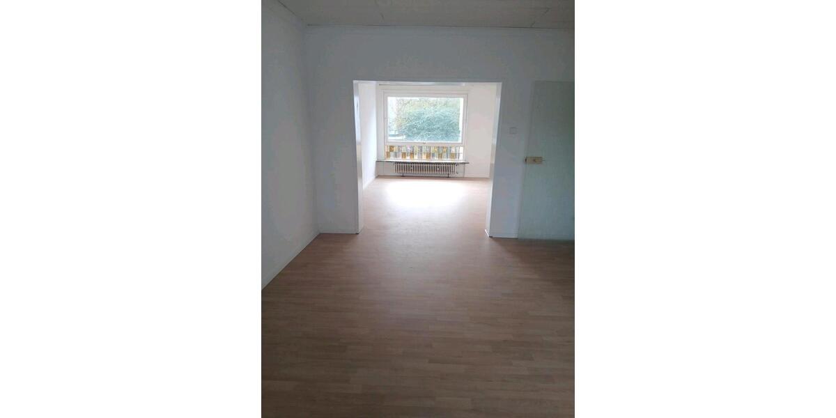 Etagenwohnung Gelsenkirchen Gelsenkirchen-Mitte - 1 Zimmer, 81 m&sup2;, 550&euro; | Angebot:25974930