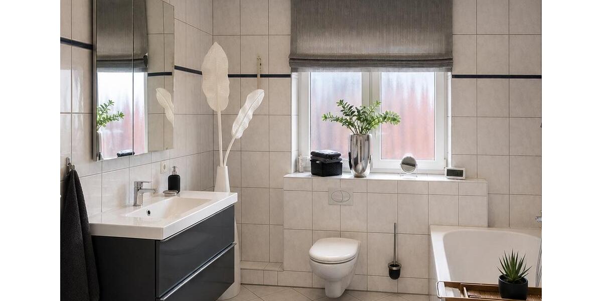 Dachgeschoßwohnung Moers - 3 Zimmer, 78 m&sup2;, 259.000&euro; | Angebot:27257576