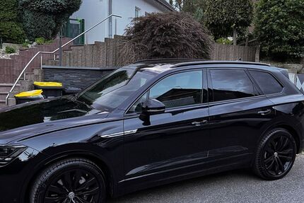 VW Touareg 13.850 km 54.400 &euro; Essen 45276