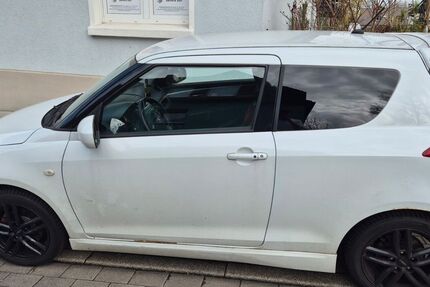 Suzuki Swift 89.000 km 7.750 &euro; Essen 45134