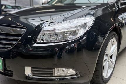 Opel Insignia 95.569 km 9.890 &euro; Bottrop 46236