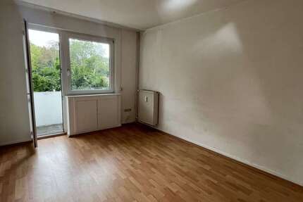 Wohnung Duisburg Duisburg-Mitte - 2 Zimmer, 45 m&sup2;, 300&euro; | Angebot:27341130