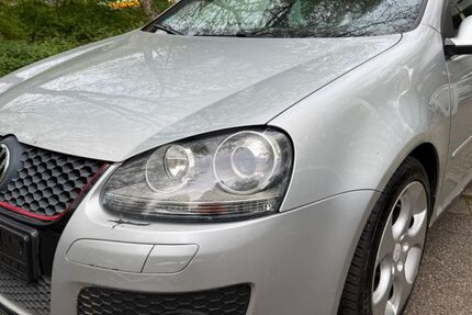 VW Golf 171.335 km 4.950 &euro; Essen 45276