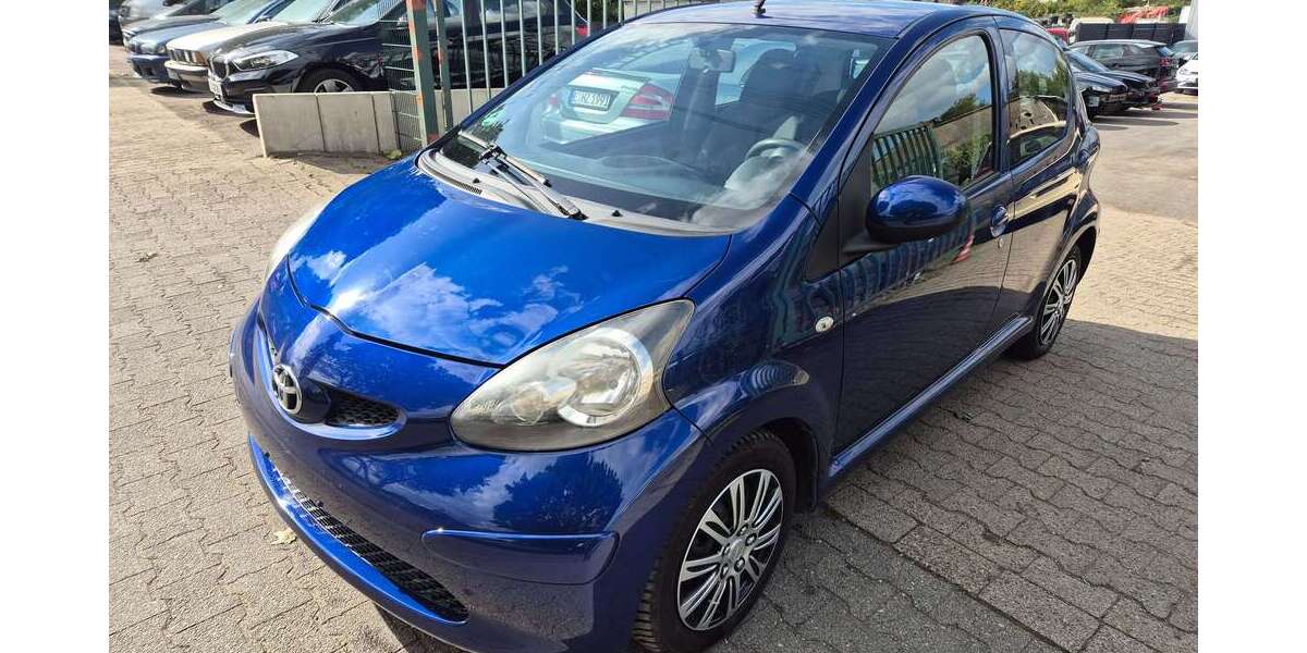 Toyota Aygo 73.500 km 2.999 &euro; Bottrop 46242