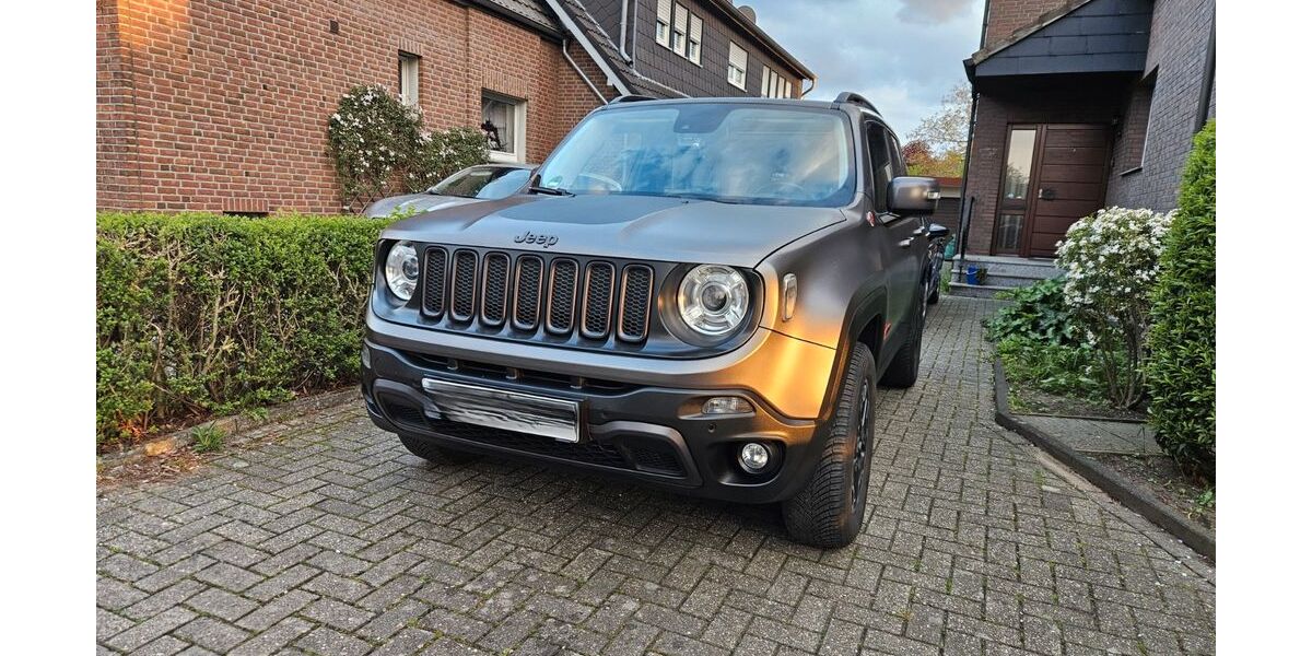 Jeep Renegade 167.000 km 13.900 &euro; Dinslaken 46537