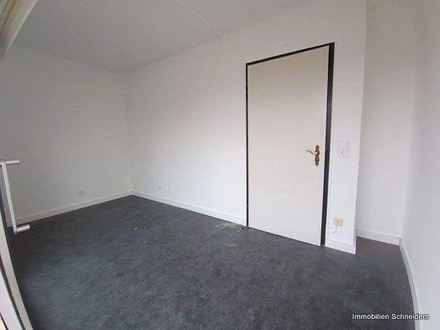 Etagenwohnung Krefeld Cracau - 2 Zimmer, 64 m&sup2;, 580&euro; | Angebot:26106533