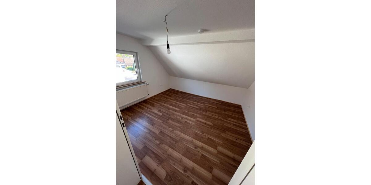 Dachgeschoßwohnung Kamp-Lintfort Lintfort - 2 Zimmer, 46 m&sup2;, 650&euro; | Angebot:25633275