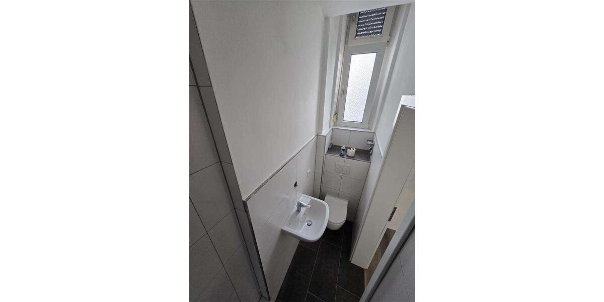 Etagenwohnung Krefeld - 1 Zimmer, 31 m&sup2;, 330&euro; | Angebot:25884294