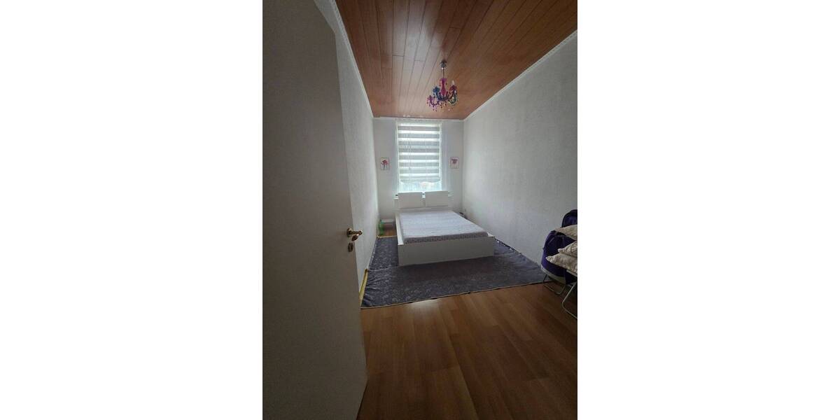 Etagenwohnung Duisburg Bruckhausen - 3 Zimmer, 347 m&sup2;, 240.000&euro; | Angebot:26102284