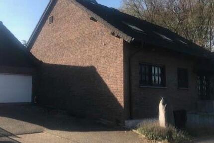 Haus Hamminkeln - 6.5 Zimmer, 220 m&sup2;, 450.000&euro; | Angebot:26135776