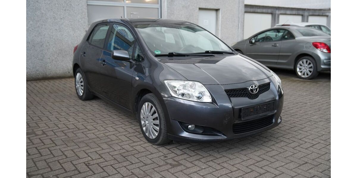 Toyota Auris 168.859 km 4.990 &euro; Bottrop 46240