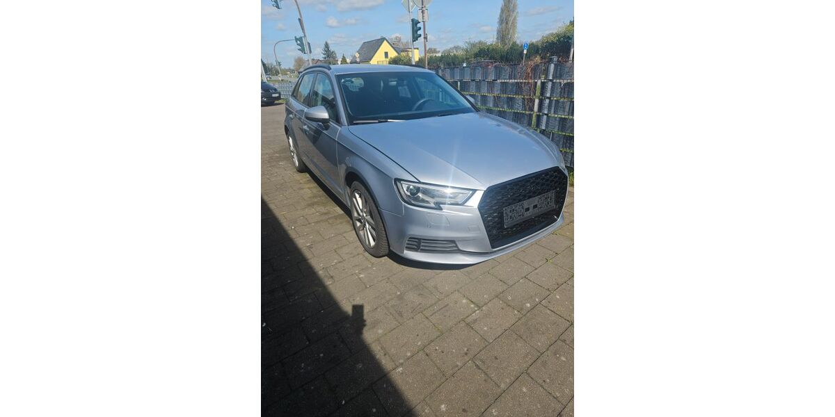 Audi A3 85.000 km 13.500 &euro; Moers 47445