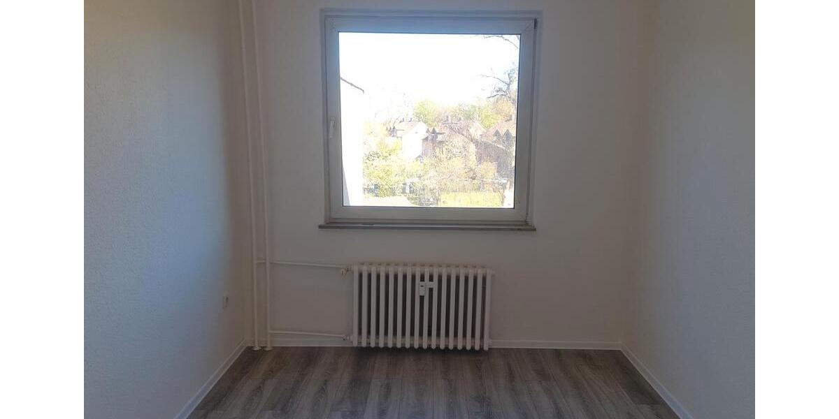 Etagenwohnung Duisburg Hamborn - 4 Zimmer, 74 m&sup2;, 528&euro; | Angebot:26007304