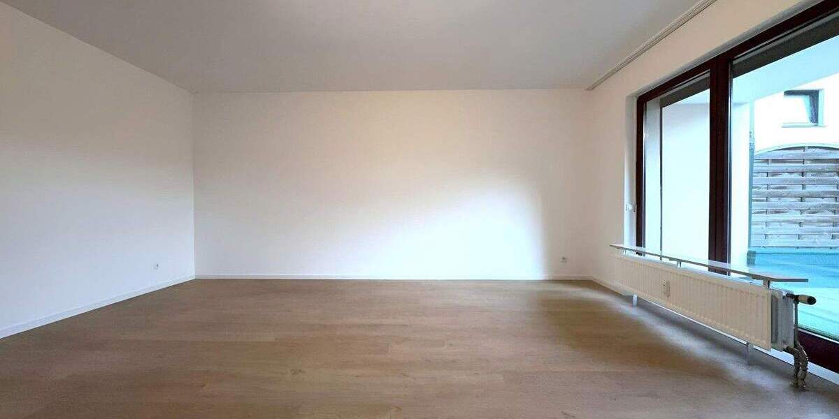 Terrassenwohnung Krefeld Cracau - 3 Zimmer, 101 m&sup2;, 219.000&euro; | Angebot:25686734