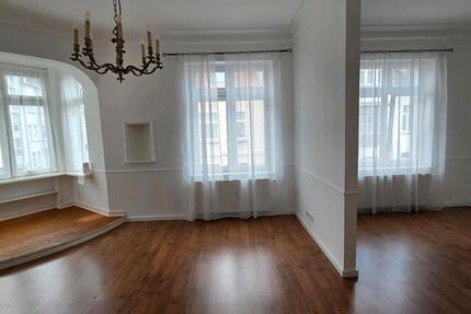 Wohnung Duisburg Essenberg - 5 Zimmer, 155 m&sup2;, 1.050&euro; | Angebot:27552153
