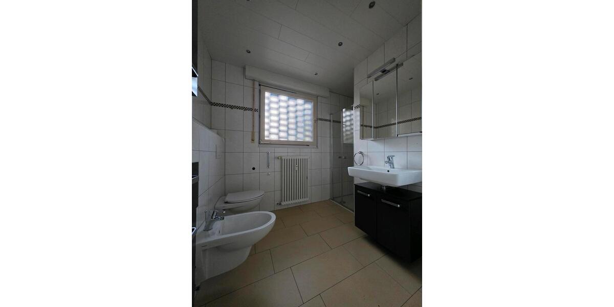 Hochparterre Neukirchen-Vluyn Vluyn - 4 Zimmer, 93 m&sup2;, 210.000&euro; | Angebot:26186590