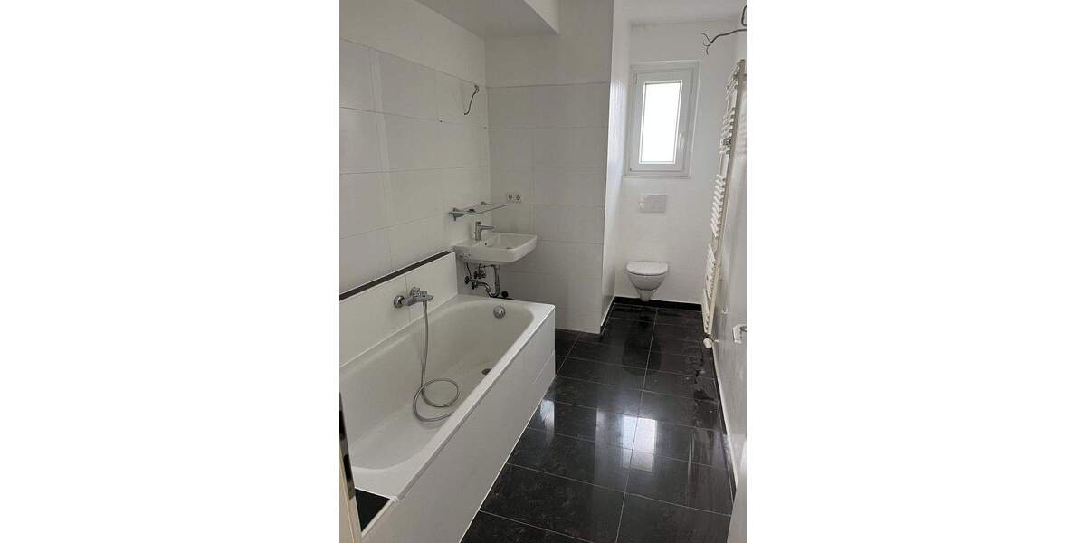 Etagenwohnung Krefeld Stadtmitte - 3 Zimmer, 91 m&sup2;, 710&euro; | Angebot:25780302