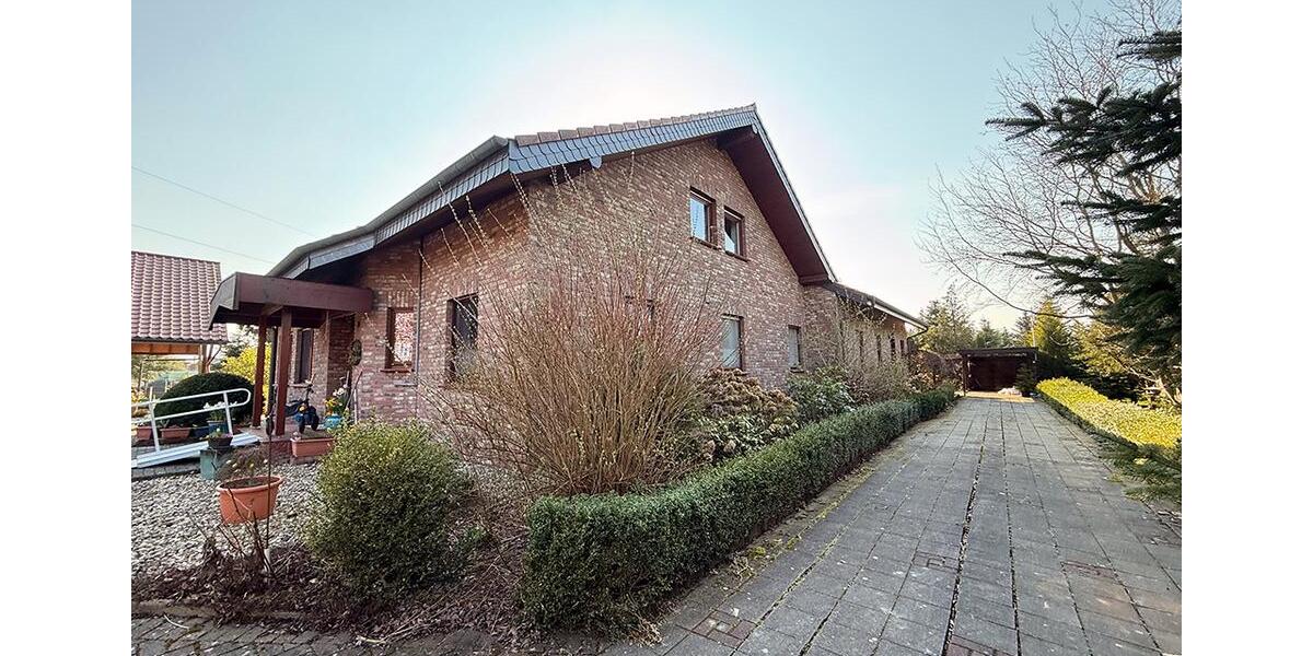 Dachgeschoßwohnung Issum - 5 Zimmer, 140 m&sup2;, 1.150&euro; | Angebot:26249906