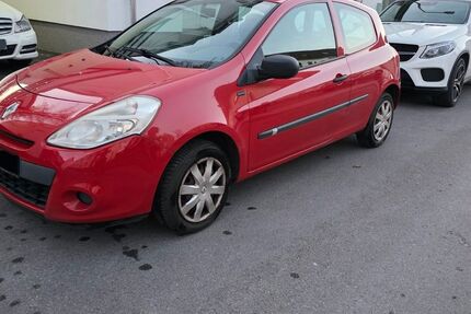Renault Clio 148.000 km 4.000 &euro; Duisburg 47055