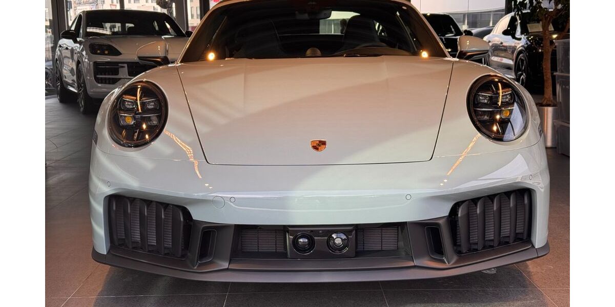 Porsche 992 5.675 km 194.000 &euro; Kamp-Lintfort 47475