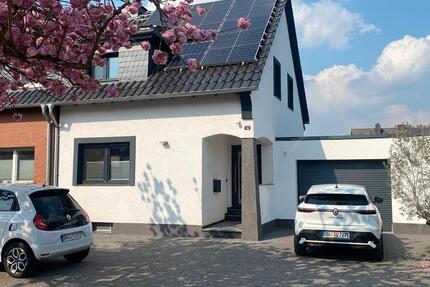 Haus Duisburg Huckingen - 7 Zimmer, 120 m&sup2;, 599.000&euro; | Angebot:26268726