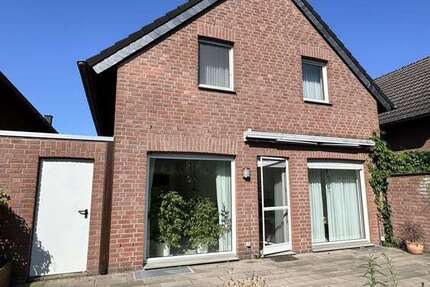 Haus Rheinberg - 4 Zimmer, 91 m&sup2;, 279.000&euro; | Angebot:27082934