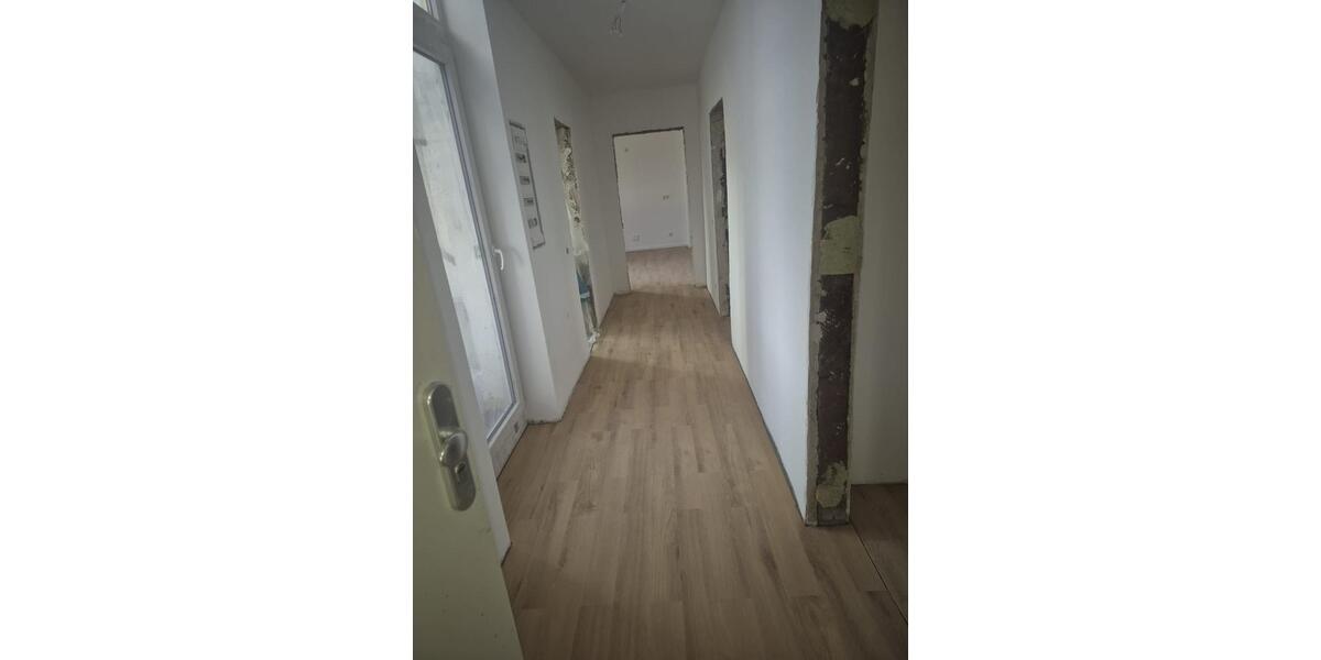 Dachgeschoßwohnung Essen Stadtbezirk III - 3 Zimmer, 79 m&sup2;, 790&euro; | Angebot:25790783