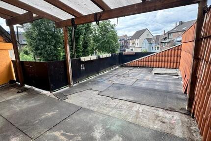 Wohnung Duisburg Mittelmeiderich - 4 Zimmer, 103 m&sup2;, 900&euro; | Angebot:26049782