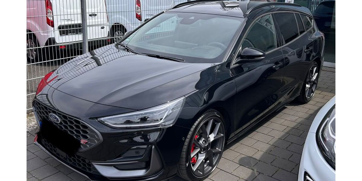 Ford Focus 17.500 km 34.290 &euro; Duisburg 47259