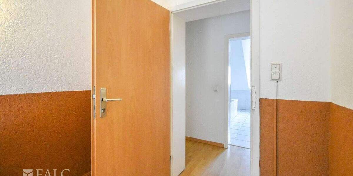 Etagenwohnung Krefeld Stadtmitte - 3 Zimmer, 70 m&sup2;, 141.200&euro; | Angebot:25698275