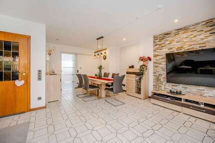 Haus Kamp-Lintfort Lintfort - 6 Zimmer, 153 m&sup2;, 310.000&euro; | Angebot:26169495