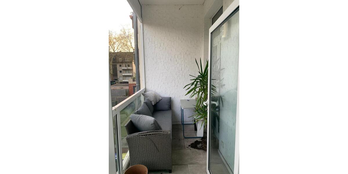 Etagenwohnung Duisburg Großenbaum - 2.5 Zimmer, 83 m&sup2;, 1.038&euro; | Angebot:26035718