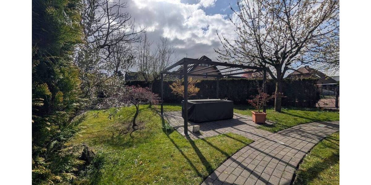 Einfamilienhaus Sonsbeck - 6 Zimmer, 145 m&sup2;, 395.000&euro; | Angebot:26081882