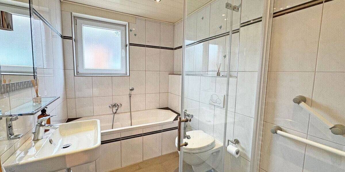 Etagenwohnung Voerde Spellen - 3 Zimmer, 86 m&sup2;, 219.000&euro; | Angebot:26806428
