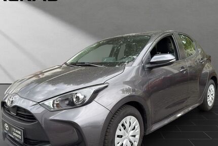 Toyota Yaris 71.520 km 12.450 &euro; Duisburg 47055