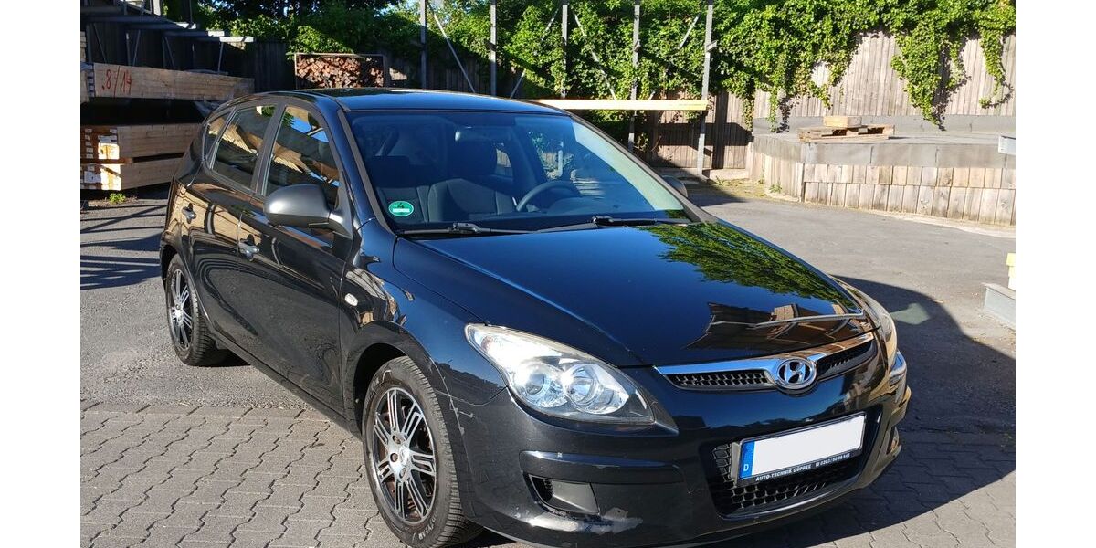 Hyundai i30 196.000 km 2.400 &euro; Duisburg 47138